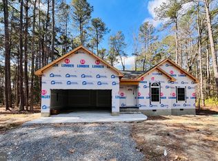 106 Erica Dr, Montross, VA 22520