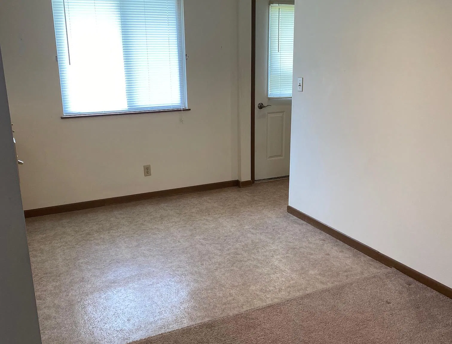 2 bed, 878 sqft, $875 — Photo 3
