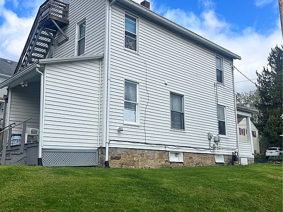 2nd image of 1250 Washington St