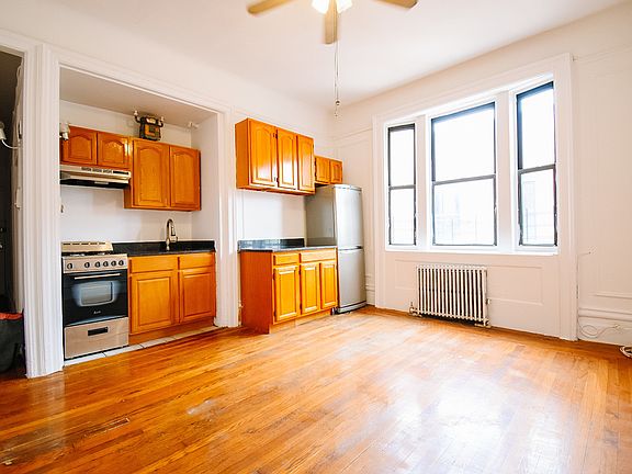 2nd image of 45 Tiemann Pl APT 6O