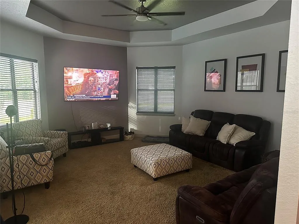 3 bed, 3.5 bath, 3525 sqft, $4,500 — Photo 4
