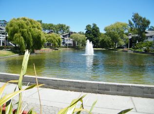202 Marina Lakes Dr, Richmond, CA 94804