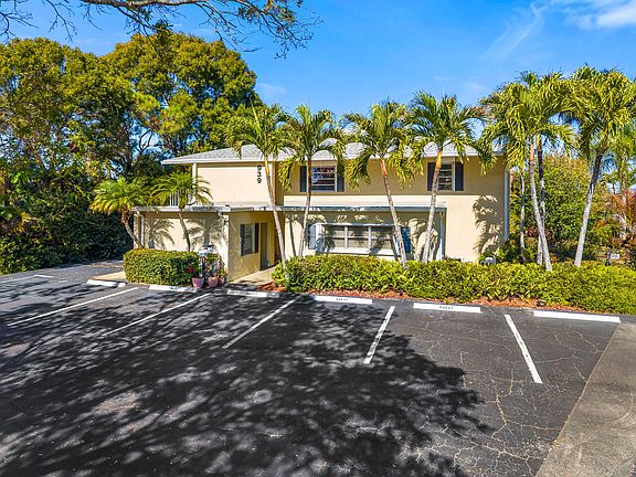 3rd image of 939 NW 11th Terrace #04