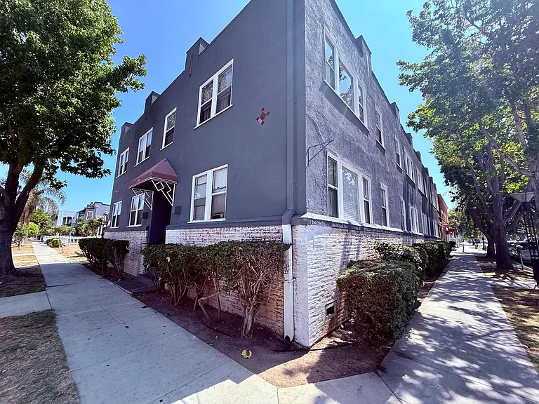 406 Linden Ave — Photo 14