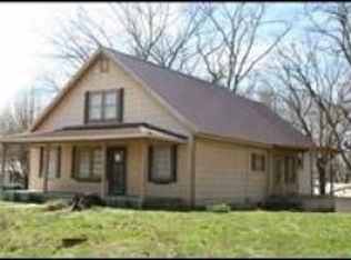 329 Rugby Ave, Jamestown, TN 38556