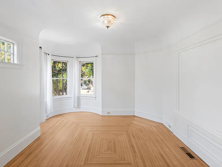 145 Myrtle St — Photo 9