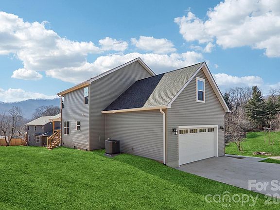 4th image of 127 Lincoln Ridge Dr