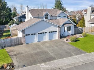 208 Almadon St, Enumclaw, WA 98022