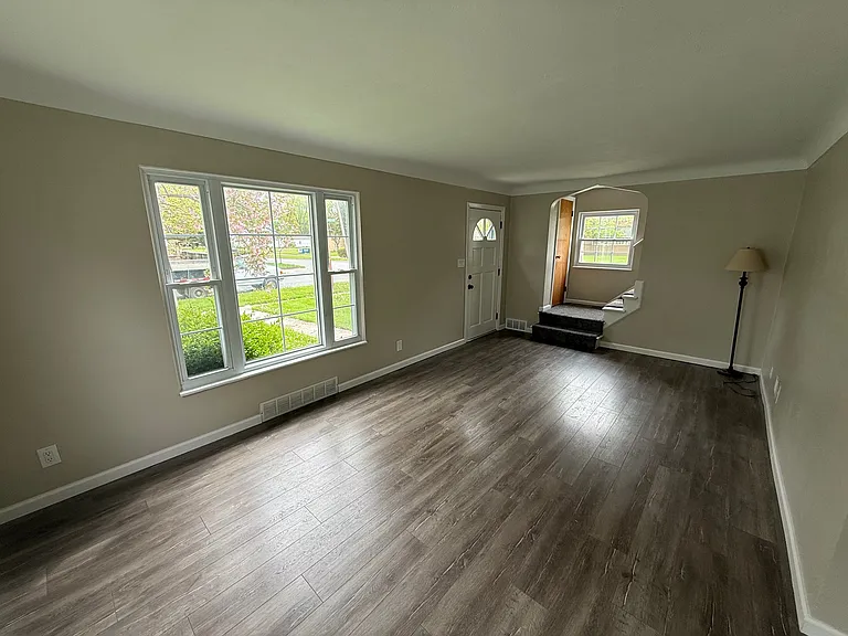 3162 Winston Blvd — Photo 2