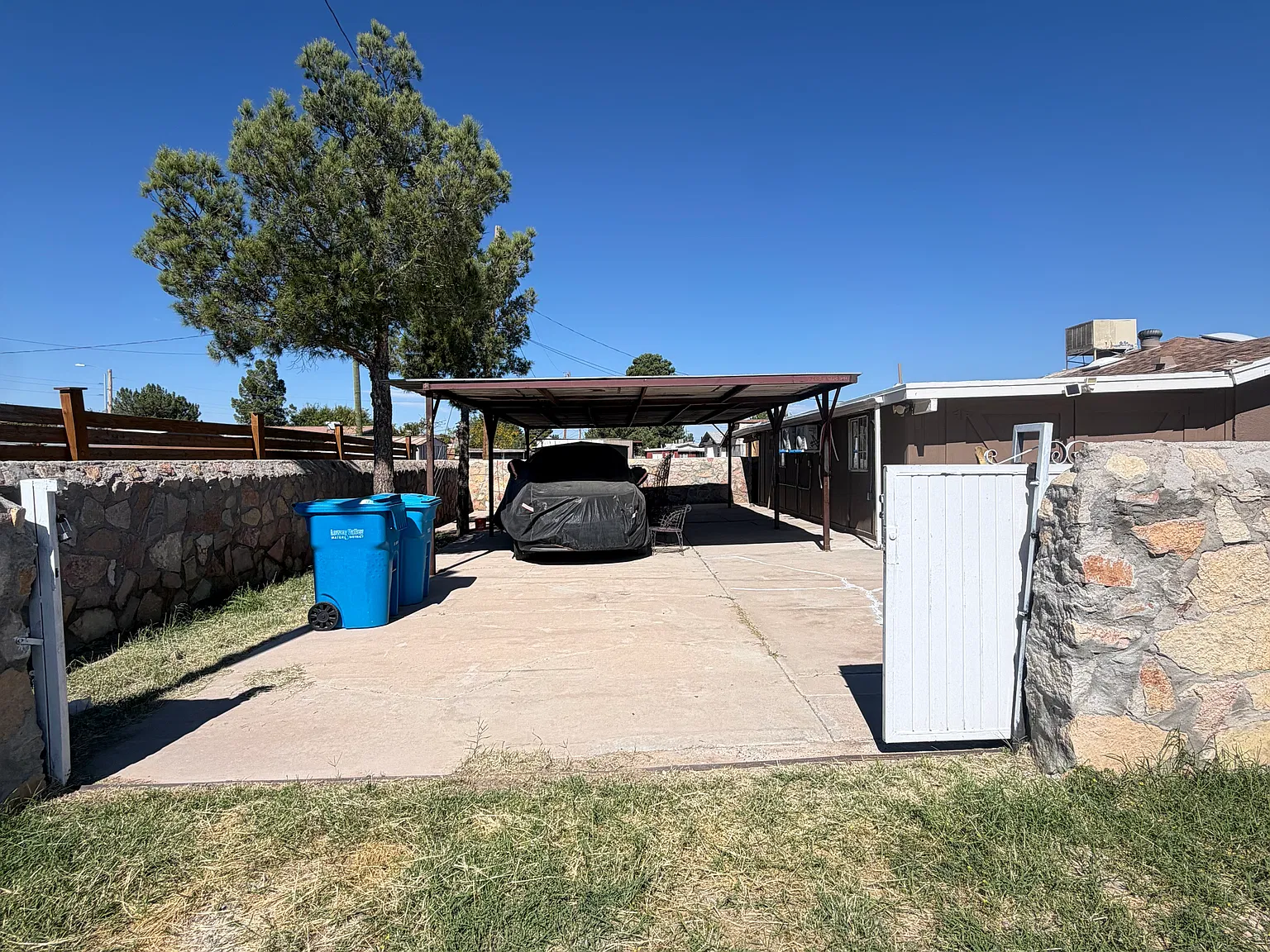 1 bed, 700 sqft, $1,100 — Photo 2