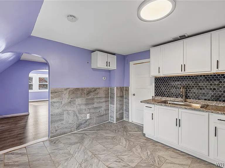 25 Parkridge Ave — Photo 6