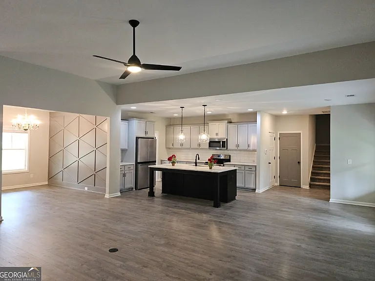 345 Rising Star Rd — Photo 6