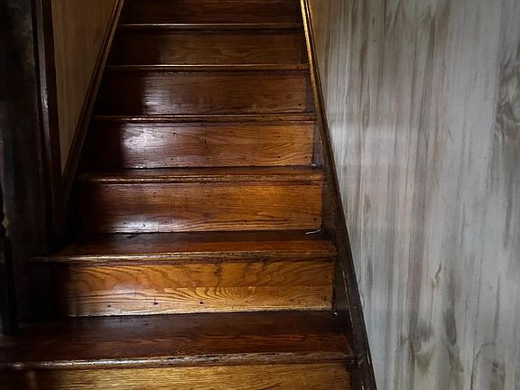 3rd image of 48 Foster Ave