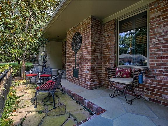 Enjoy relaxing in the Courtyard in front of the home