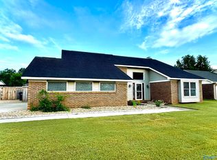 2248 Westmeade Dr SW, Decatur, AL 35603