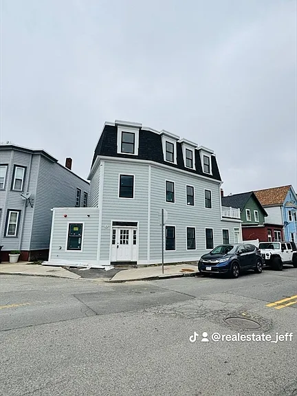 804-806 Saratoga St #3 — Photo 4