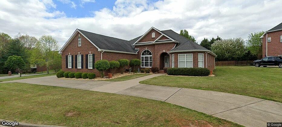 1st image of 161 Village Way
