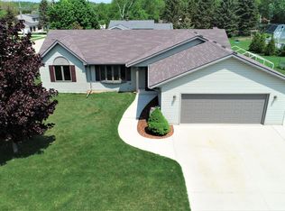 326 Pine St, Fredonia, WI 53021