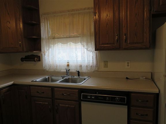 3rd image of 255 S Sheridan St