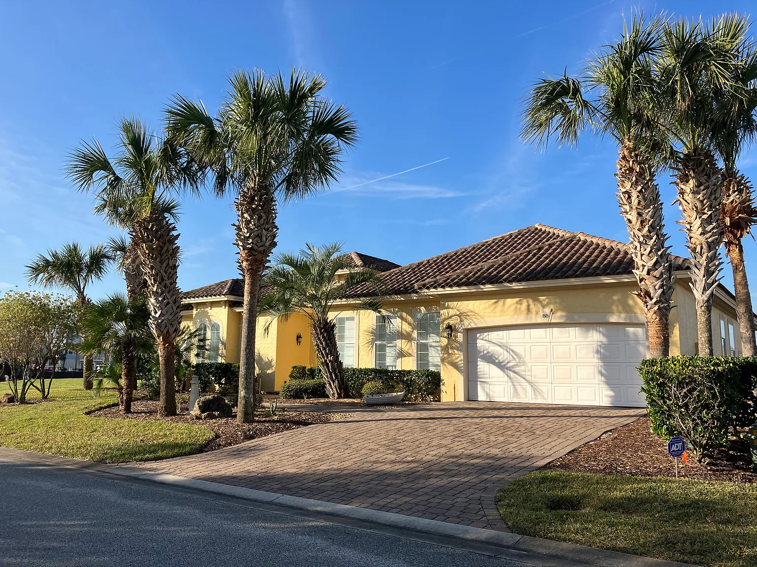 4 bed, 2750 sqft, $4,800 — Photo 2