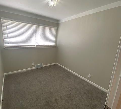 4th image of 28525 Beste St