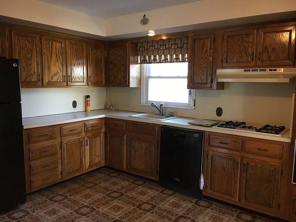 1st image of 16430 85th St