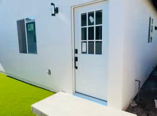22158 Eccles St, Canoga Park, CA 91304