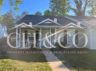 61 Sweetbriar Ln, Spartanburg, SC 29301