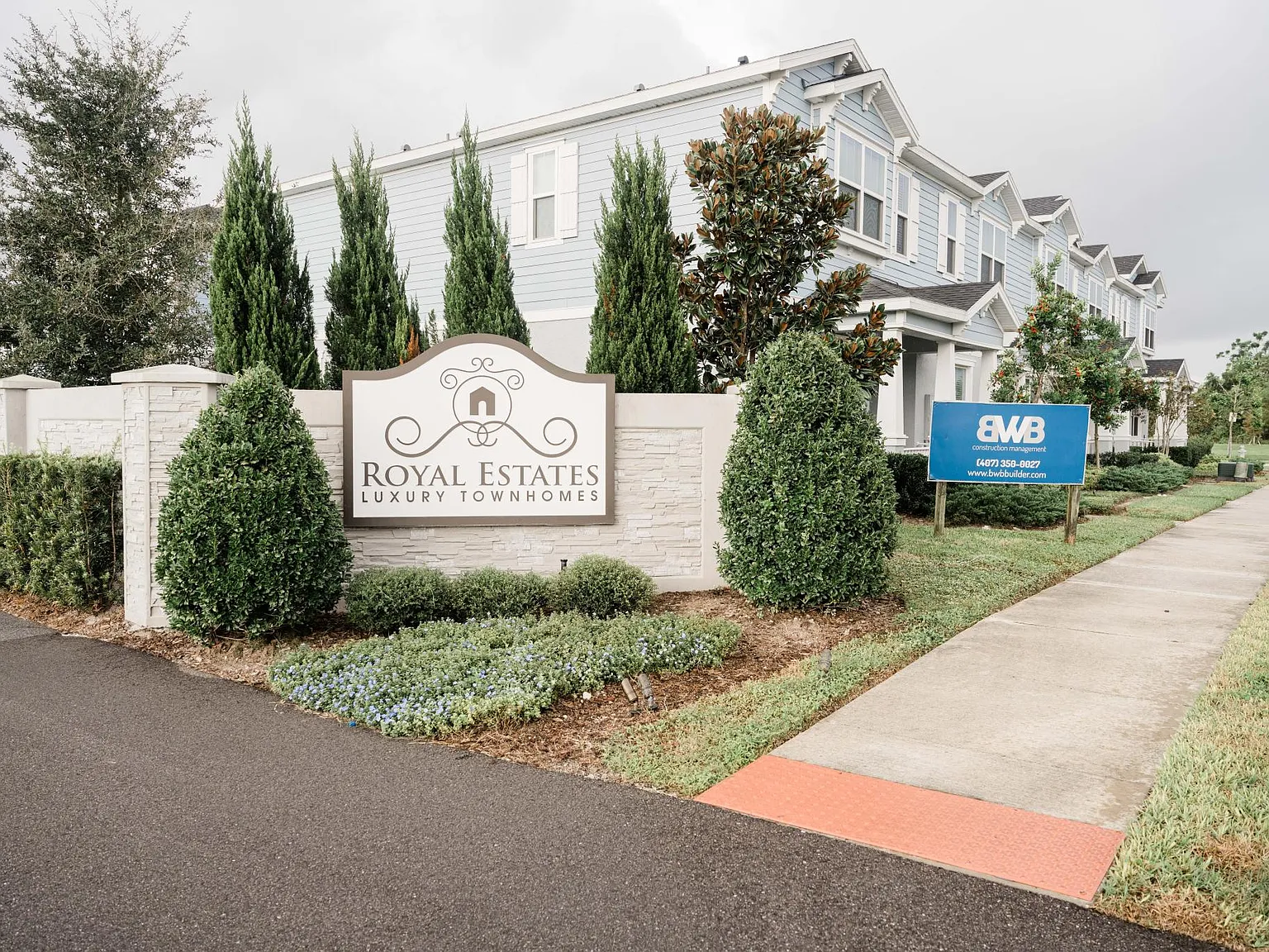 3 bed, 2322 sqft, $3,300 — Photo 1