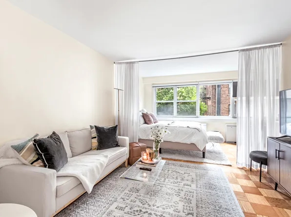 101 West 12th Street image 1 of 4