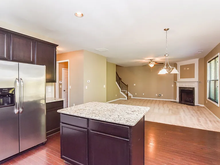 1694 Maplecliff Way — Photo 8