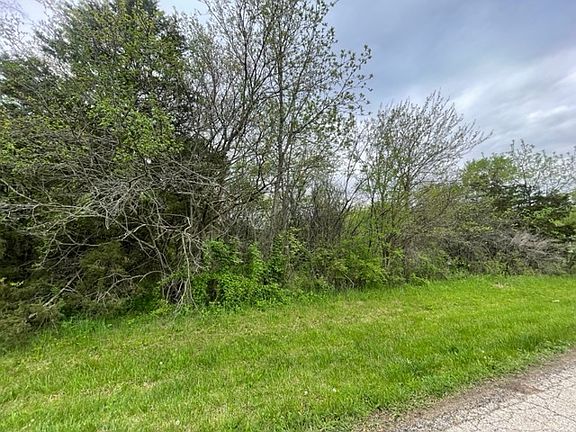 4th image of 40826 N Black Oak Ave