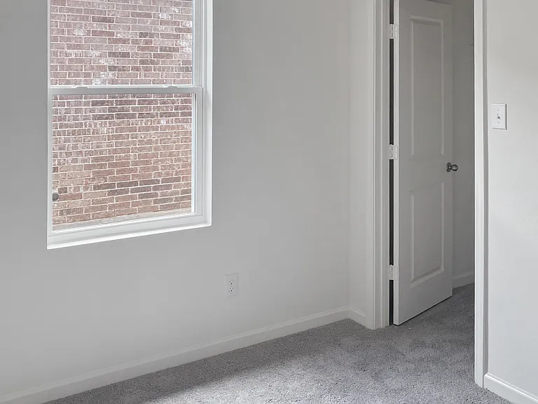 111 Connecticut Ct — Photo 21
