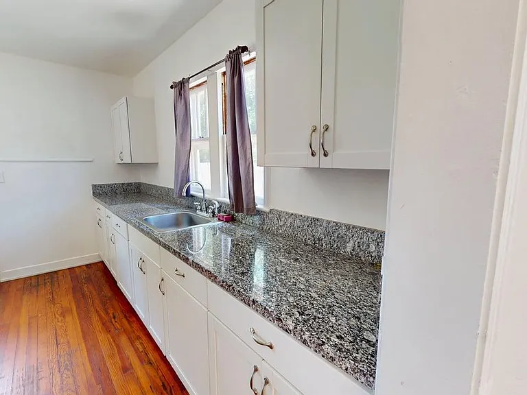 318 Braddock Ave #1 — Photo 4