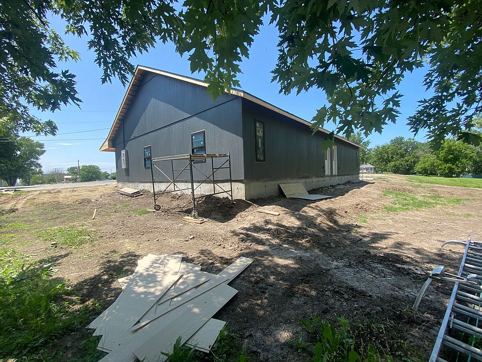 Building Photo 3