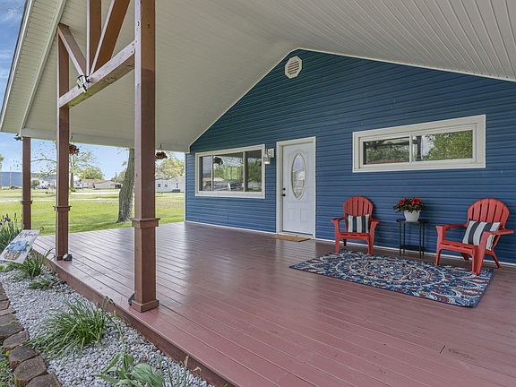 5th image of 1101 Meadow Ln