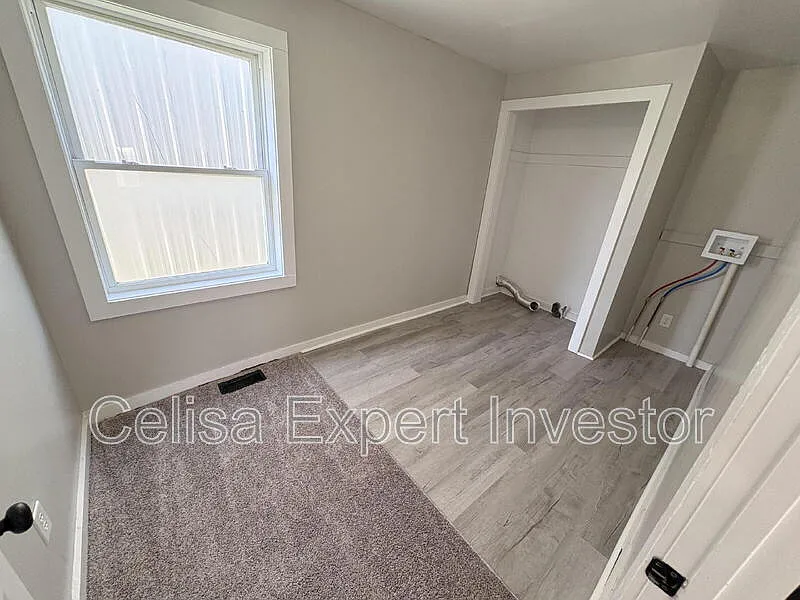 4 bed, 2.0 bath, 1280 sqft, $1,400 — Photo 4