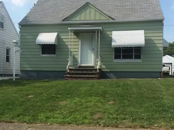 14207 Tabor Ave, Maple Heights, OH 44137