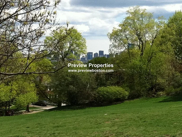 Kelton St — Photo 41