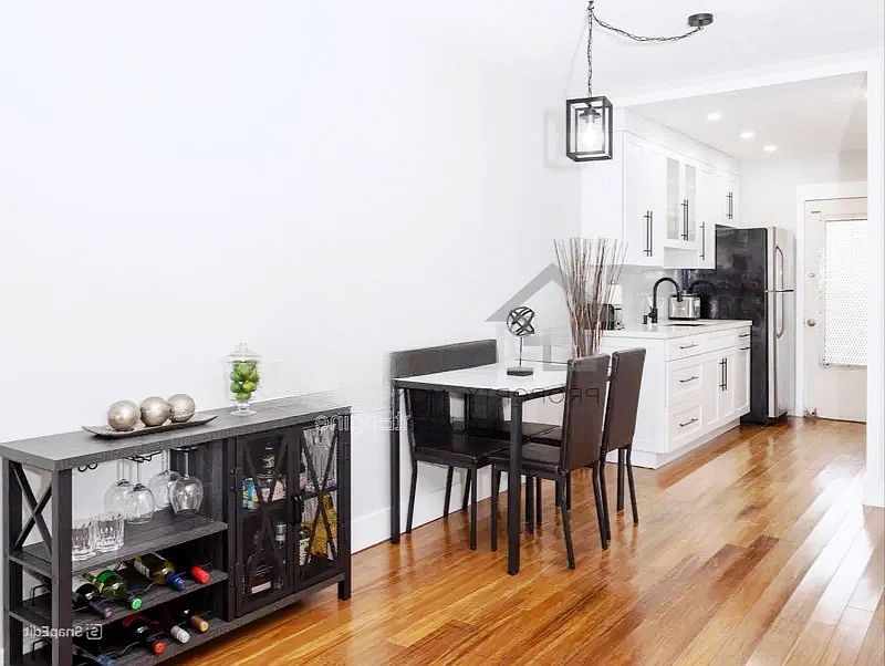 1st image of 270 NE 191st St APT 102