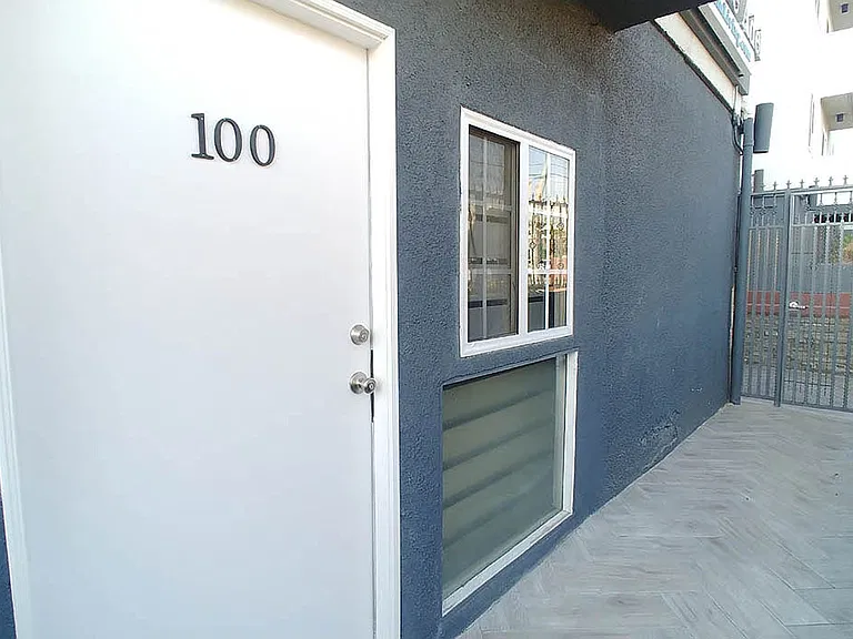 Villa De Adel Apts — Photo 43