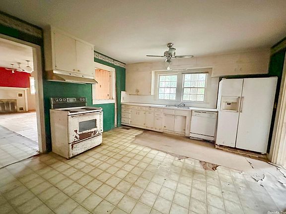 4th image of 306 N 5th St