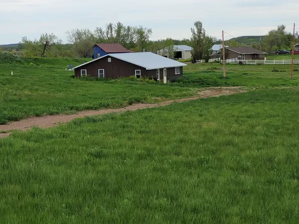41 Grenz Dr, Miles City, MT 59301