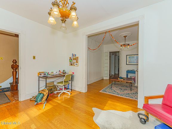 4th image of 49 Christie Street