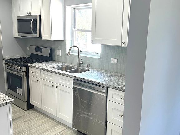 5th image of 442 Morris Ave