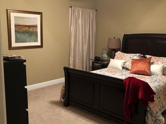 5th image of 808 Salisbury Way