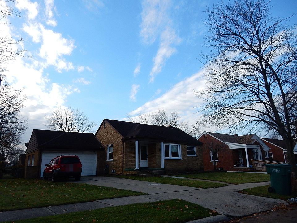 2nd image of 1473 Myron Ave