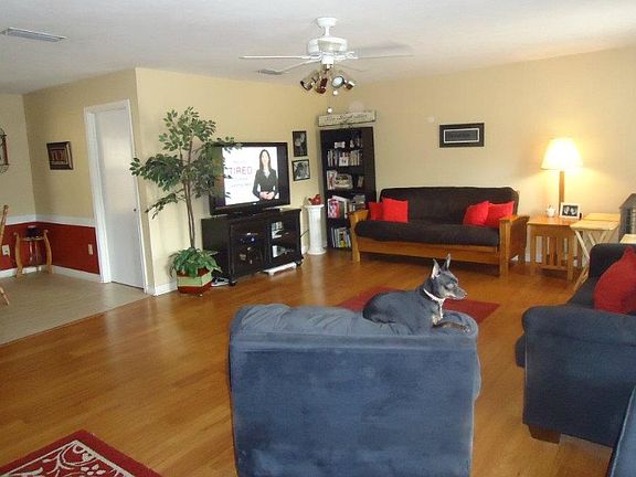 5th image of 101 Shumaker Dr