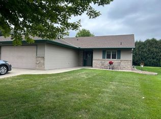 2404 10th St SW, Willmar, MN 56201