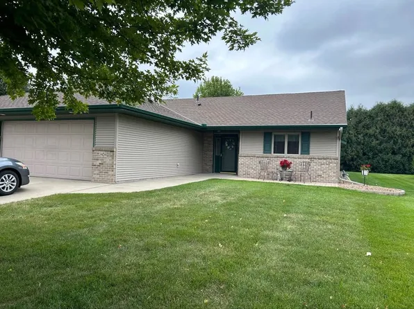 2404 10th St SW, Willmar, MN 56201